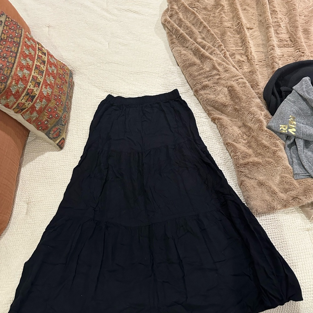Elegant Black Maxi Skirt Carly Jean Los Angeles